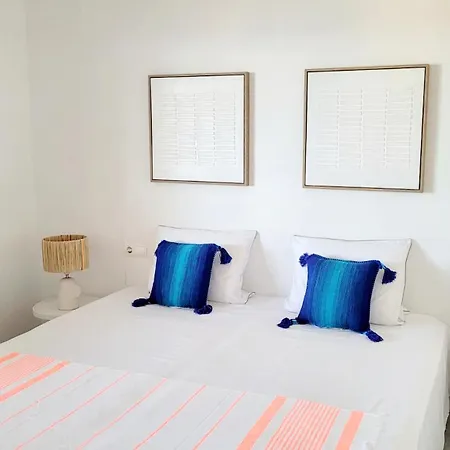 Apartment Sea View Blue Monkey *